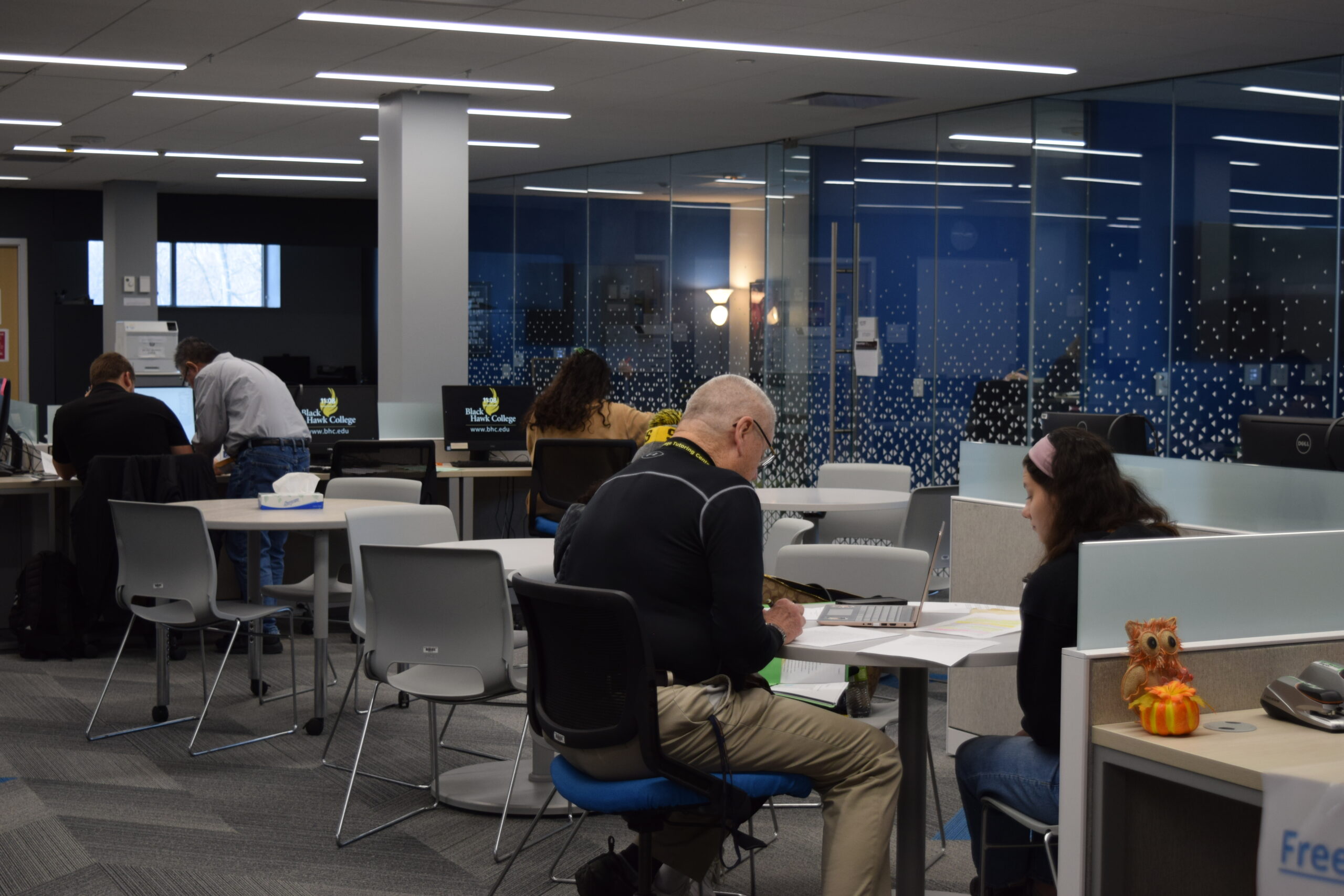 Tutors and students working in the tutoring center