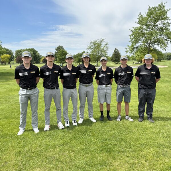 Golf team at Nationals 5-2023